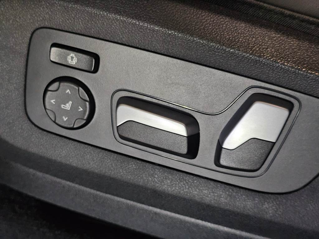 Thumbnail: 2023 BMW X5 - 30