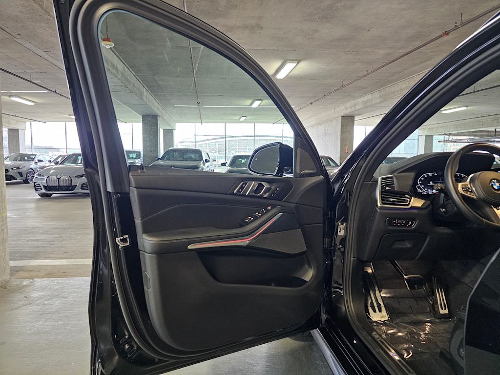 Thumbnail: 2023 BMW X5 - 32