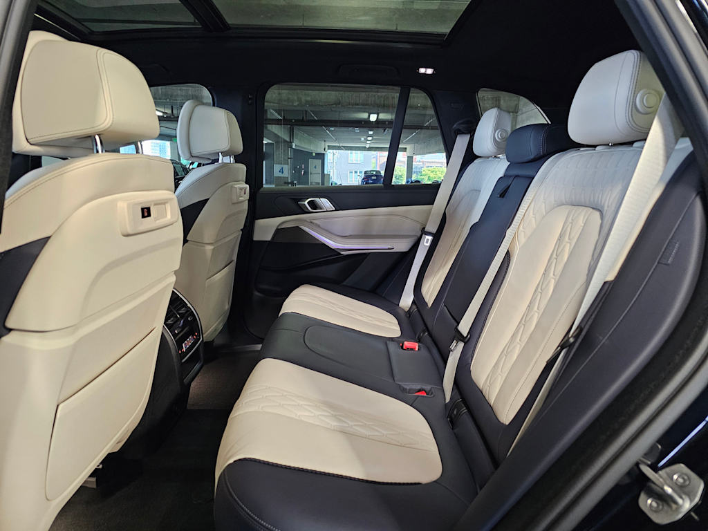 Thumbnail: 2022 BMW X5 - 13