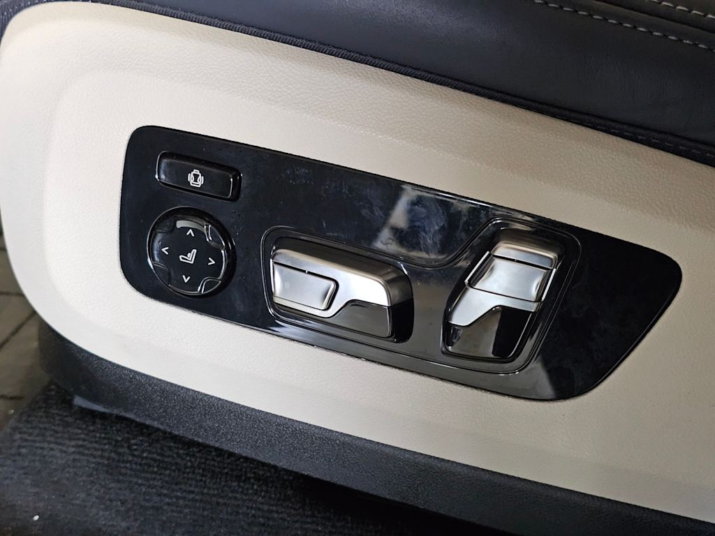 Thumbnail: 2022 BMW X5 - 7
