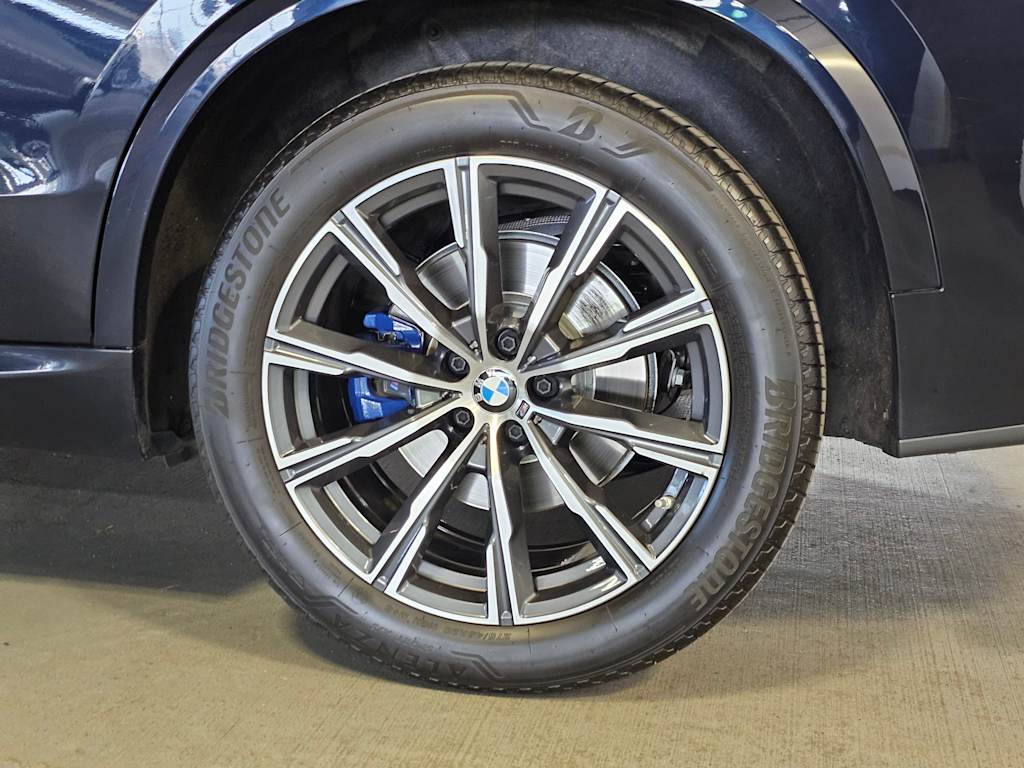 Thumbnail: 2022 BMW X5 - 8