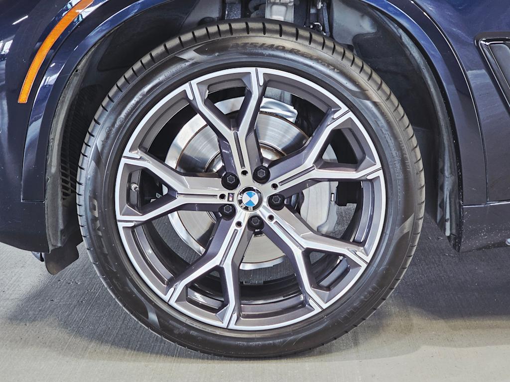 Thumbnail: 2021 BMW X5 - 7