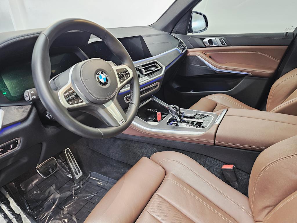 Thumbnail: 2021 BMW X5 - 2