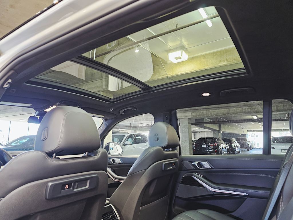 Thumbnail: 2020 BMW X7 - 29