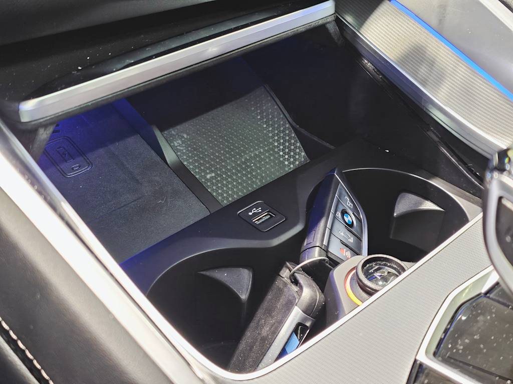 Thumbnail: 2023 BMW X6 - 24