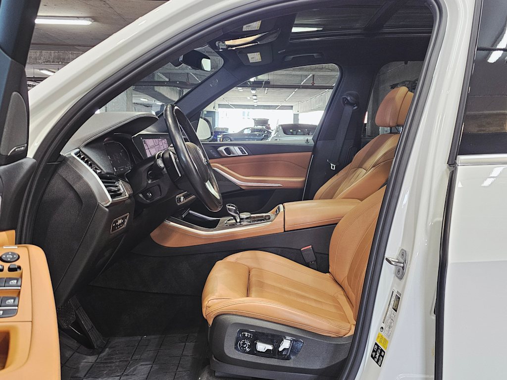 Thumbnail: 2019 BMW X5 - 10