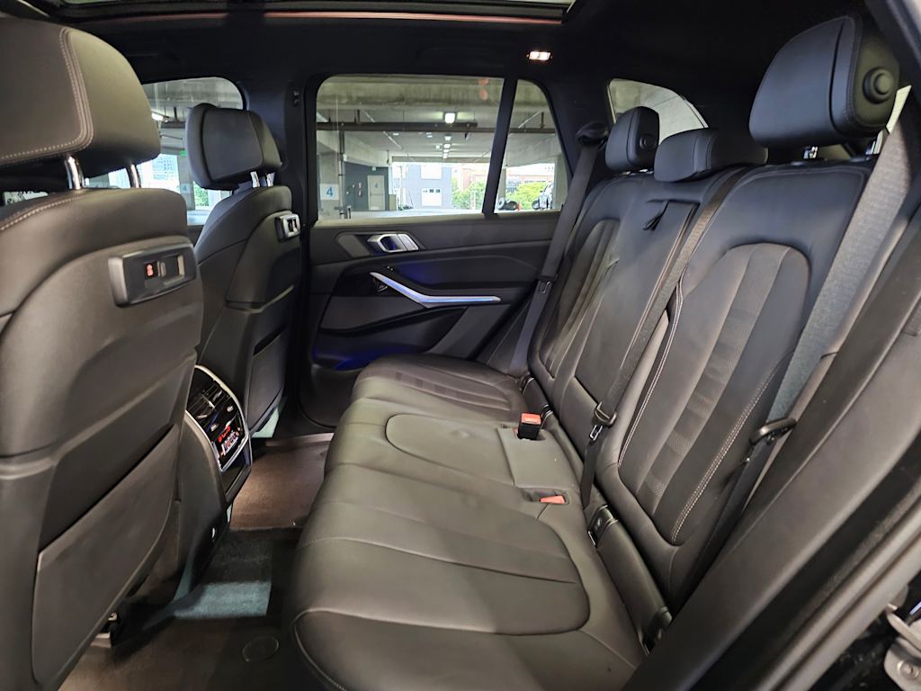 Thumbnail: 2021 BMW X5 - 12