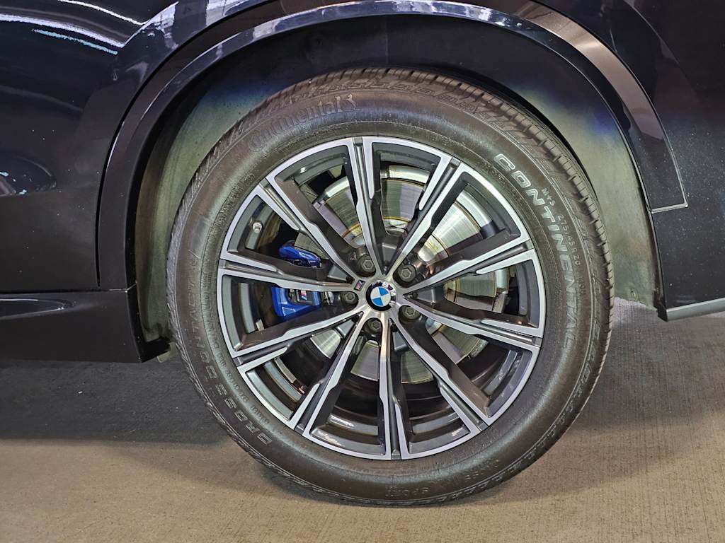 Thumbnail: 2021 BMW X5 - 7