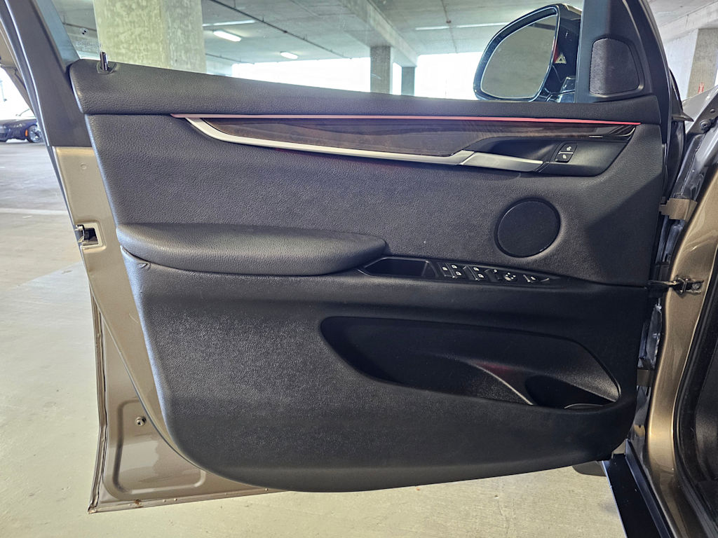 Thumbnail: 2017 BMW X5 - 25