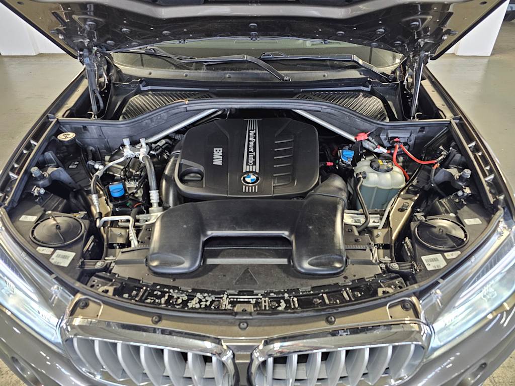 Thumbnail: 2017 BMW X5 - 8