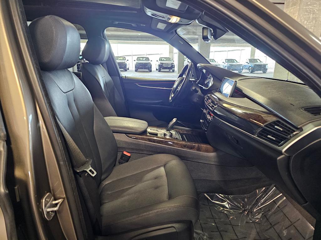 Thumbnail: 2017 BMW X5 - 32