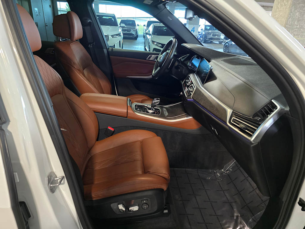 Thumbnail: 2022 BMW X5 - 12