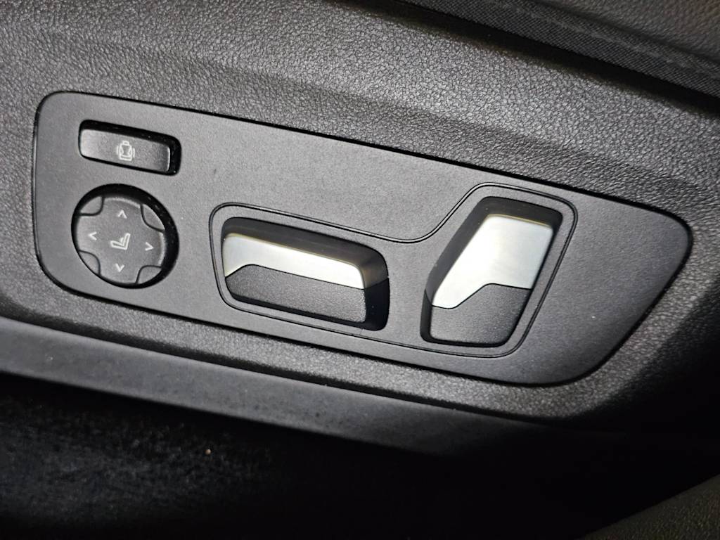 Thumbnail: 2019 BMW X4 - 33