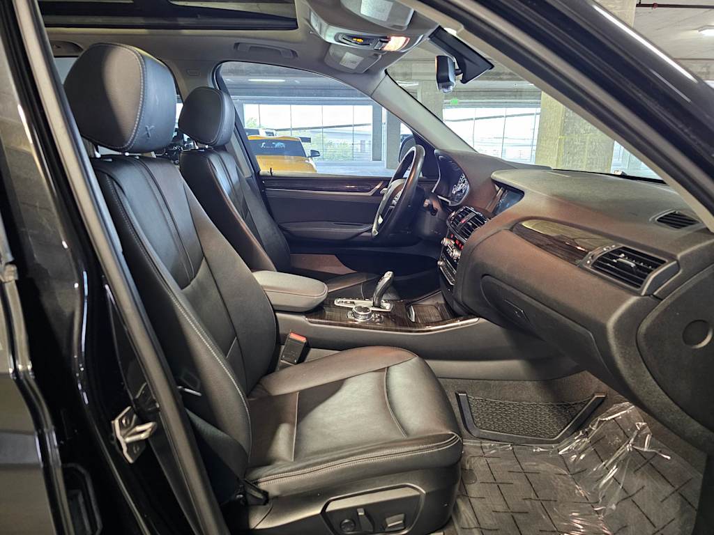 Thumbnail: 2016 BMW X3 - 32