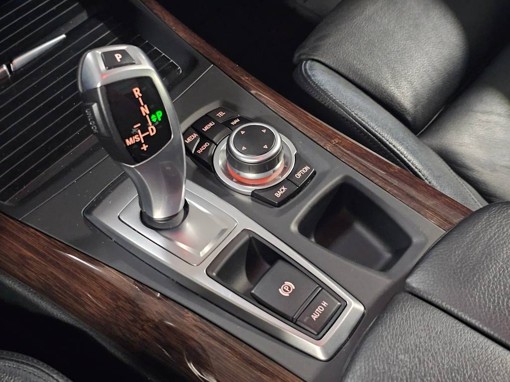 Thumbnail: 2013 BMW X5 - 16