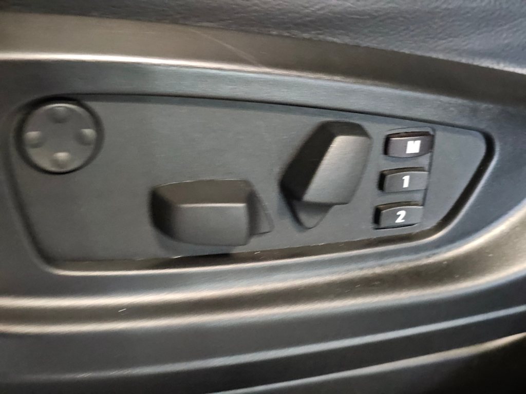 Thumbnail: 2013 BMW X5 - 29