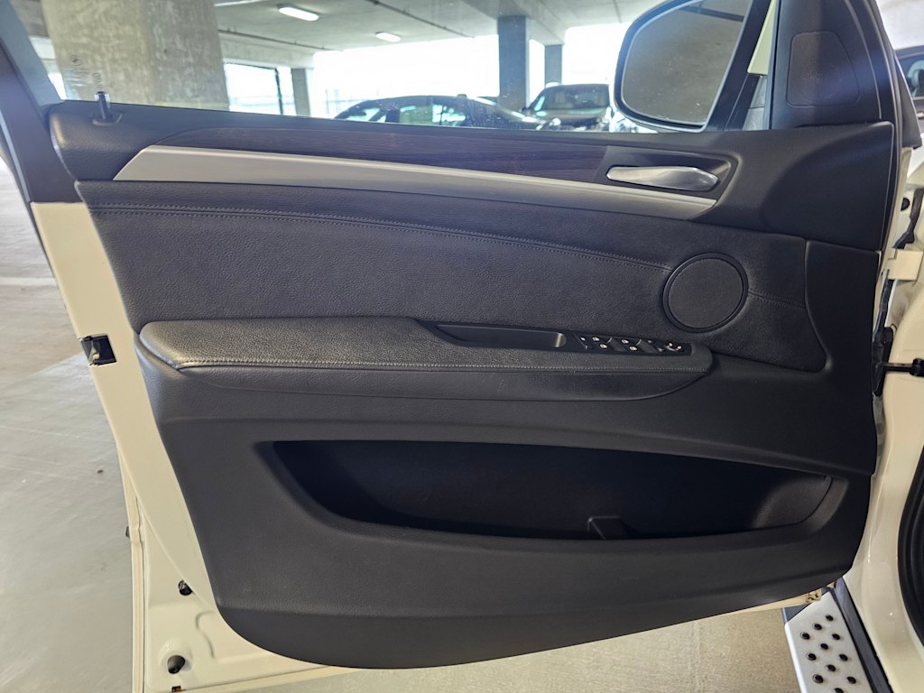 Thumbnail: 2013 BMW X5 - 30
