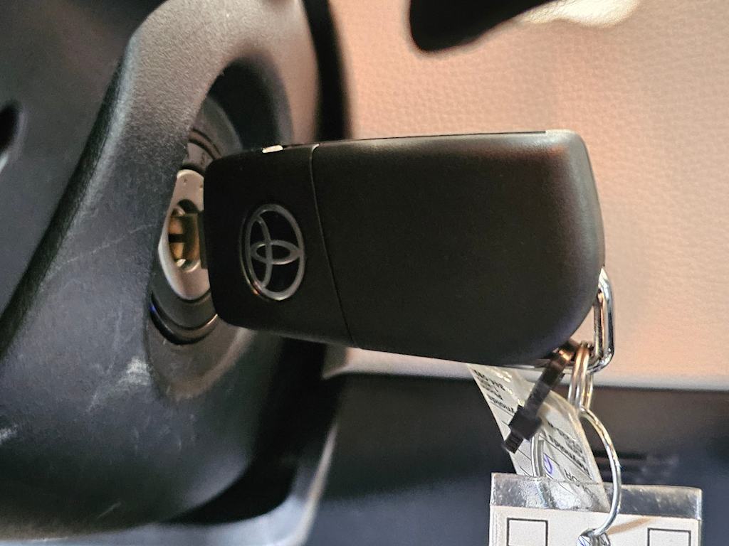 Thumbnail: 2021 Toyota Corolla - 22