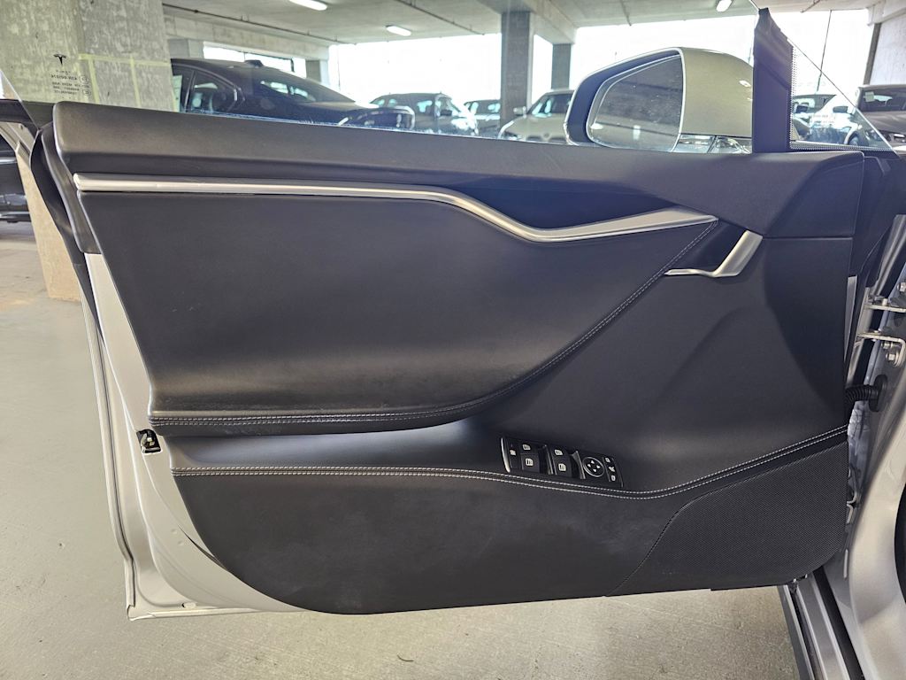 Thumbnail: 2016 Tesla Model S - 27