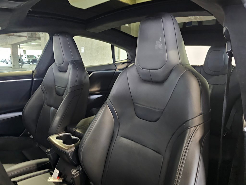 Thumbnail: 2016 Tesla Model S - 11