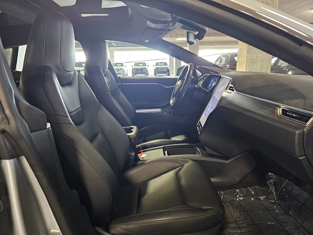 Thumbnail: 2016 Tesla Model S - 34