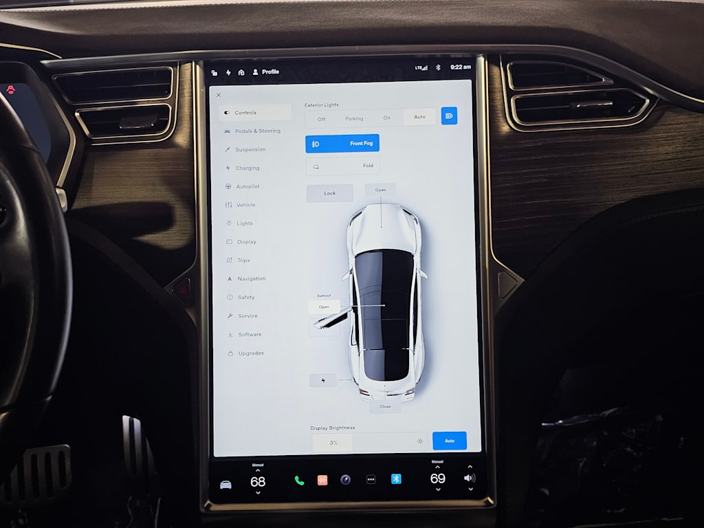 Thumbnail: 2016 Tesla Model S - 19