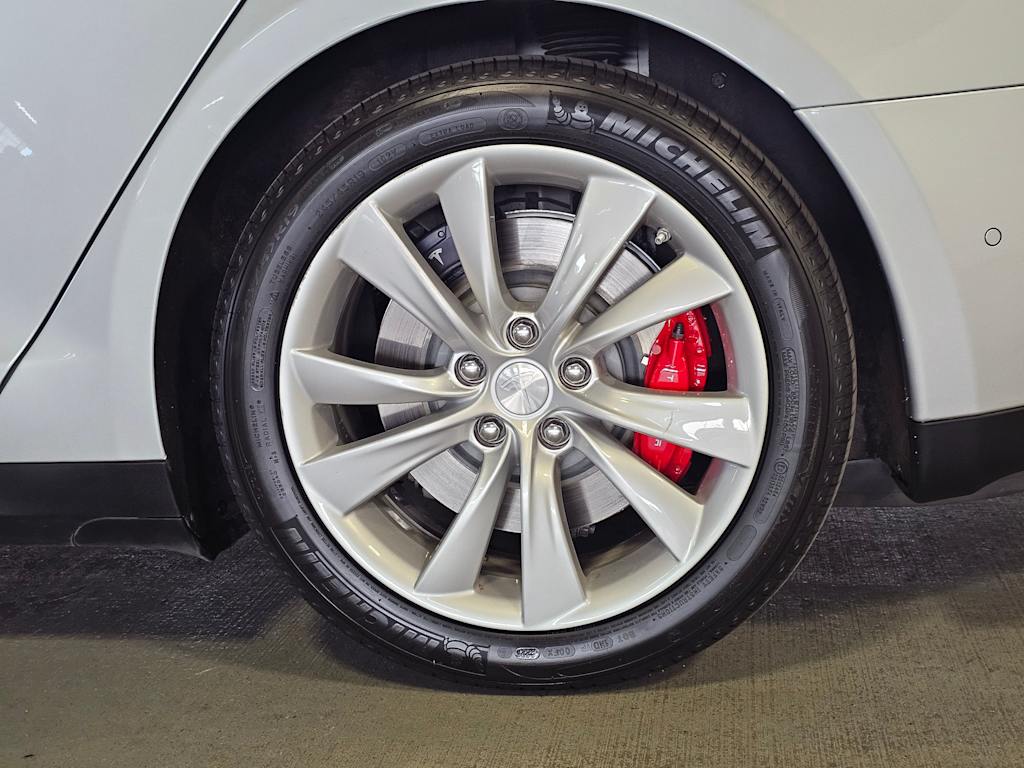 Thumbnail: 2016 Tesla Model S - 8
