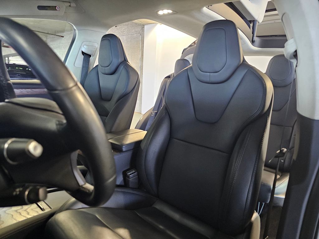 Thumbnail: 2018 Tesla Model X - 11