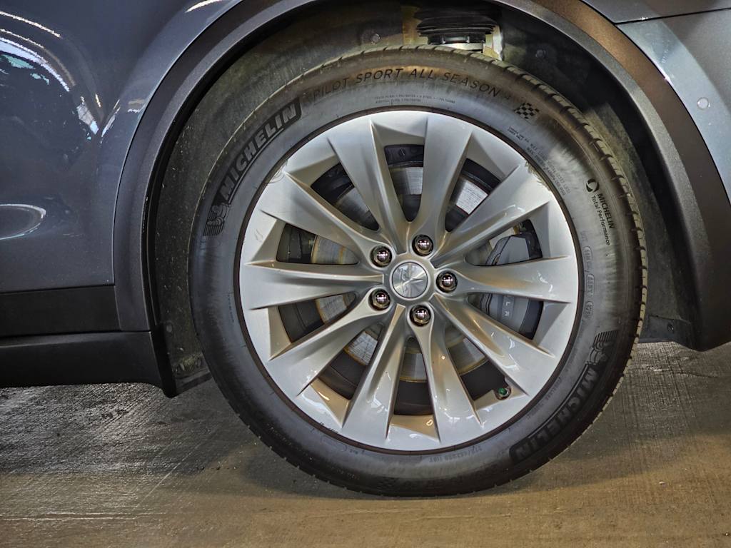 Thumbnail: 2018 Tesla Model X - 7