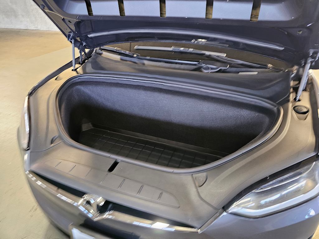 Thumbnail: 2018 Tesla Model X - 20