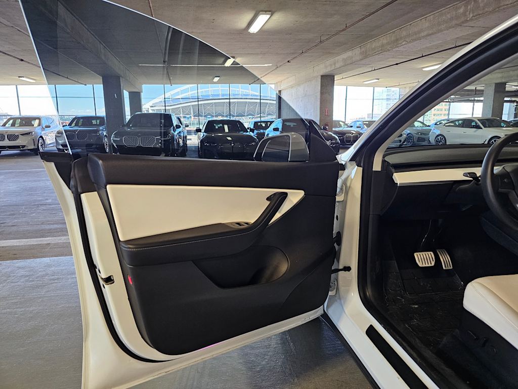 Thumbnail: 2020 Tesla Model Y - 24