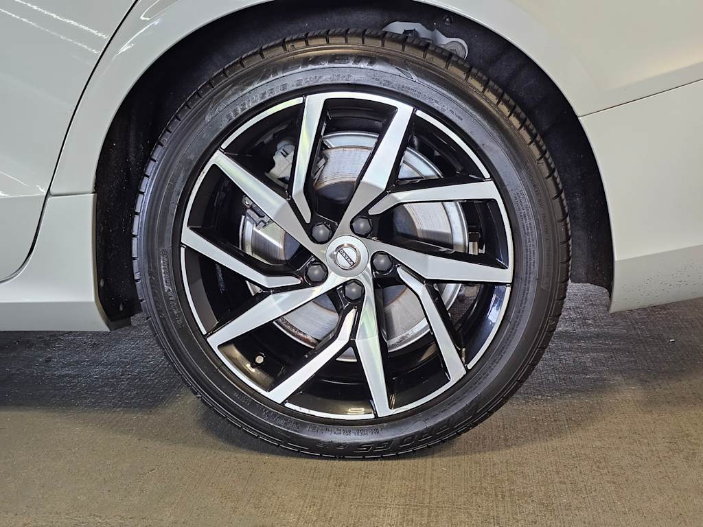 Thumbnail: 2020 Volvo S60 - 8