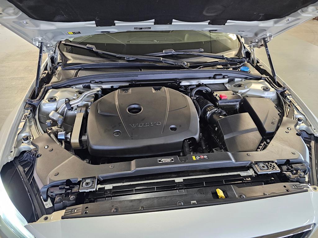 Thumbnail: 2020 Volvo S60 - 9
