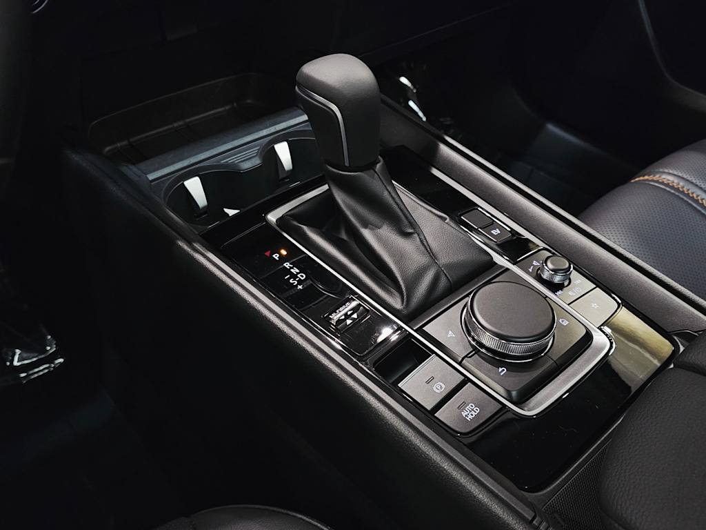 Thumbnail: 2025 Mazda CX-50 - 15