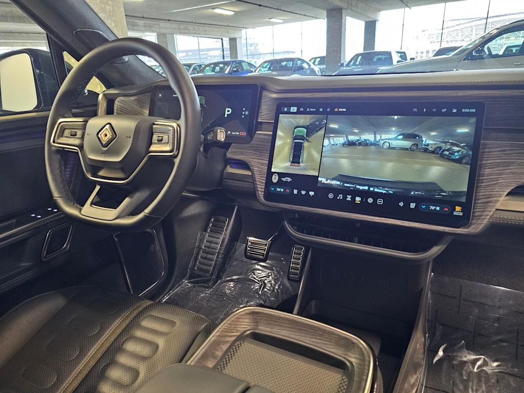 Thumbnail: 2023 Rivian R1S - 14
