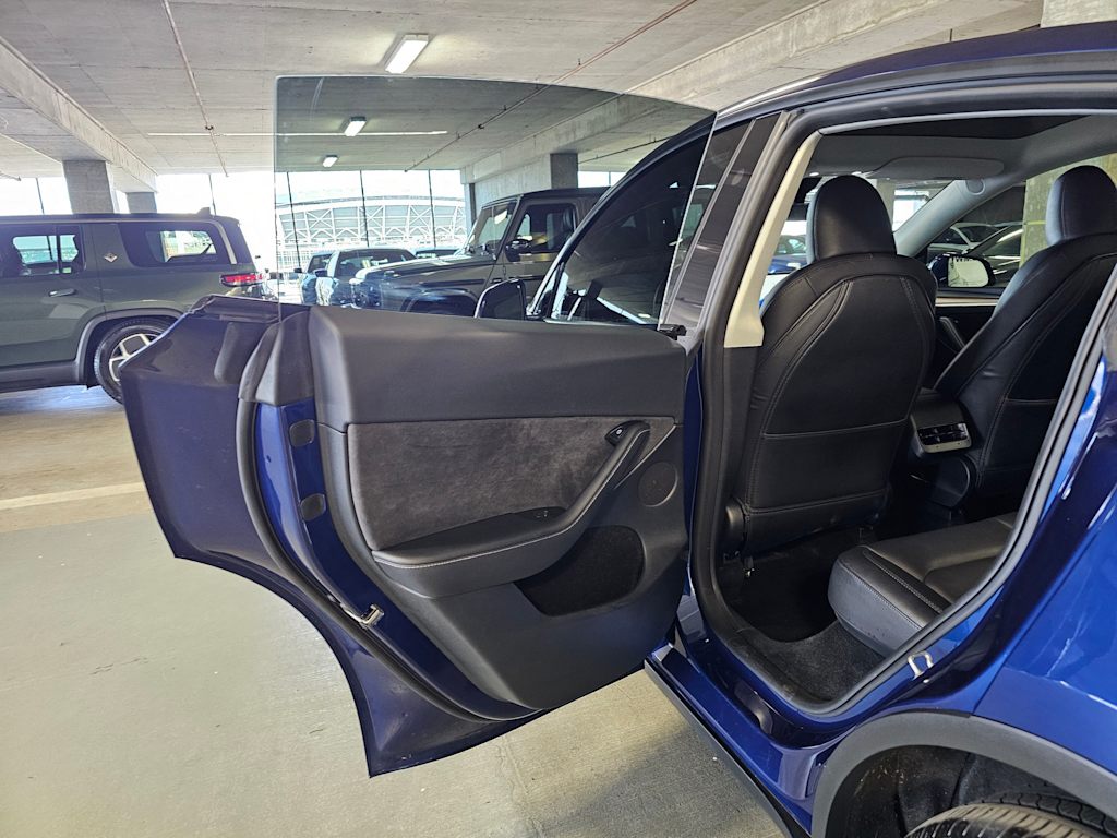 Thumbnail: 2023 Tesla Model Y - 27
