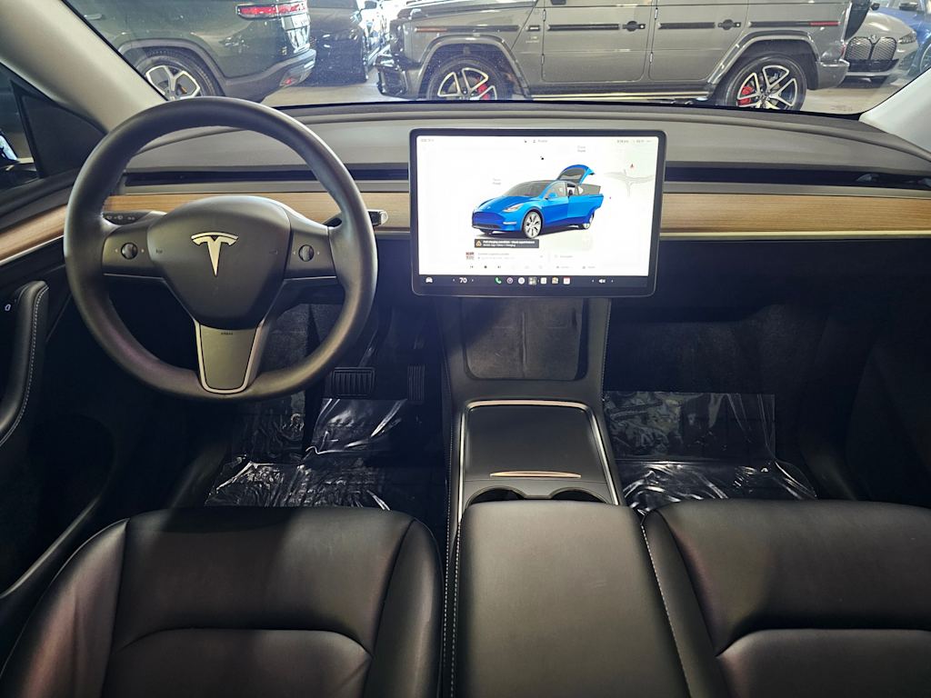 Thumbnail: 2023 Tesla Model Y - 10