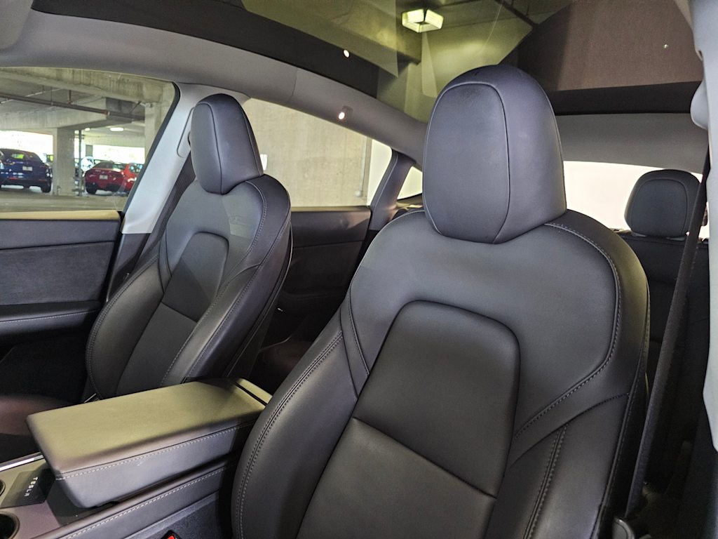 Thumbnail: 2023 Tesla Model Y - 12