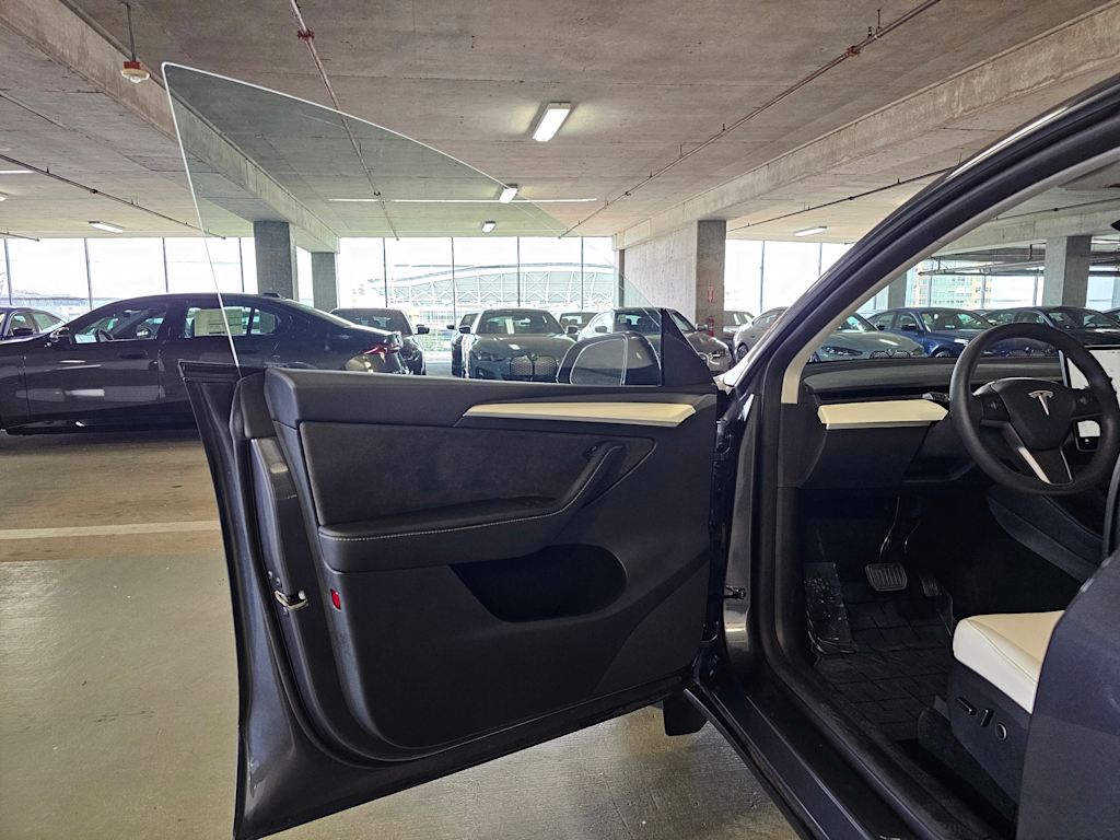 Thumbnail: 2023 Tesla Model Y - 25