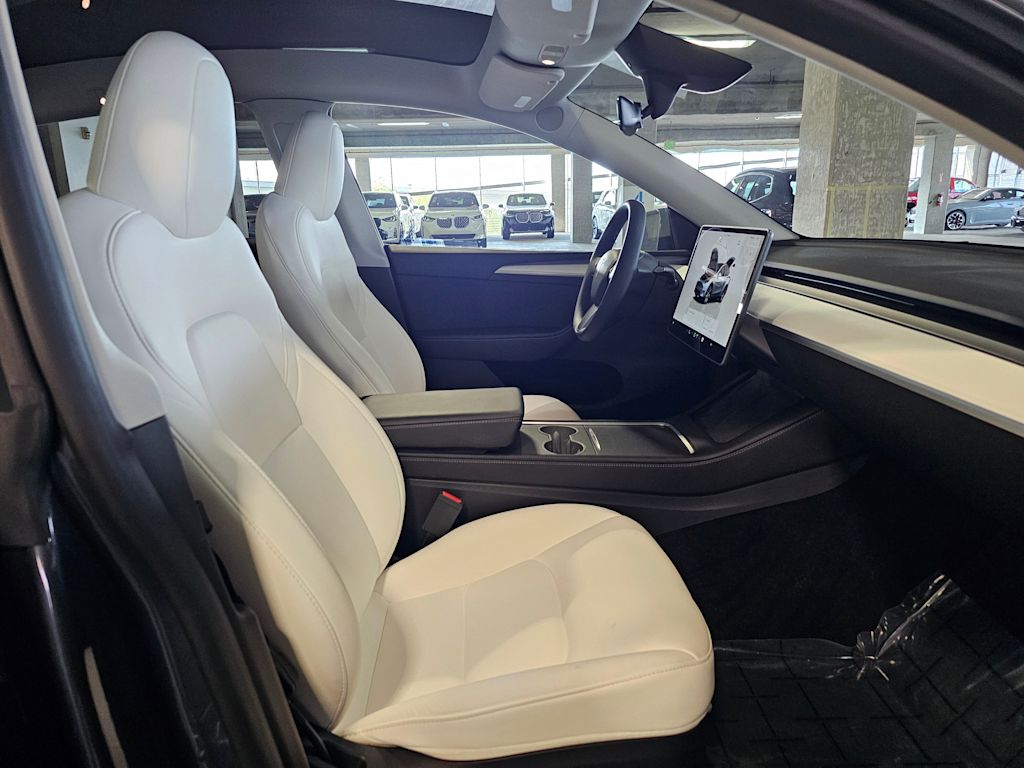 Thumbnail: 2023 Tesla Model Y - 31
