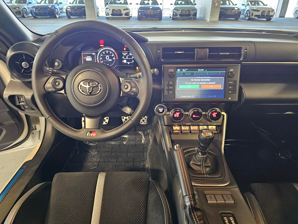 Thumbnail: 2024 Toyota GR86 - 10