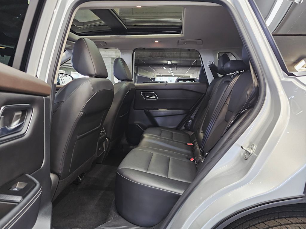 Thumbnail: 2021 Nissan Rogue - 12