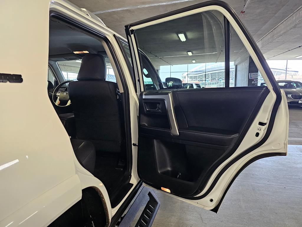 Thumbnail: 2018 Toyota 4Runner - 33