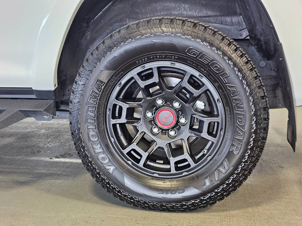 Thumbnail: 2018 Toyota 4Runner - 8