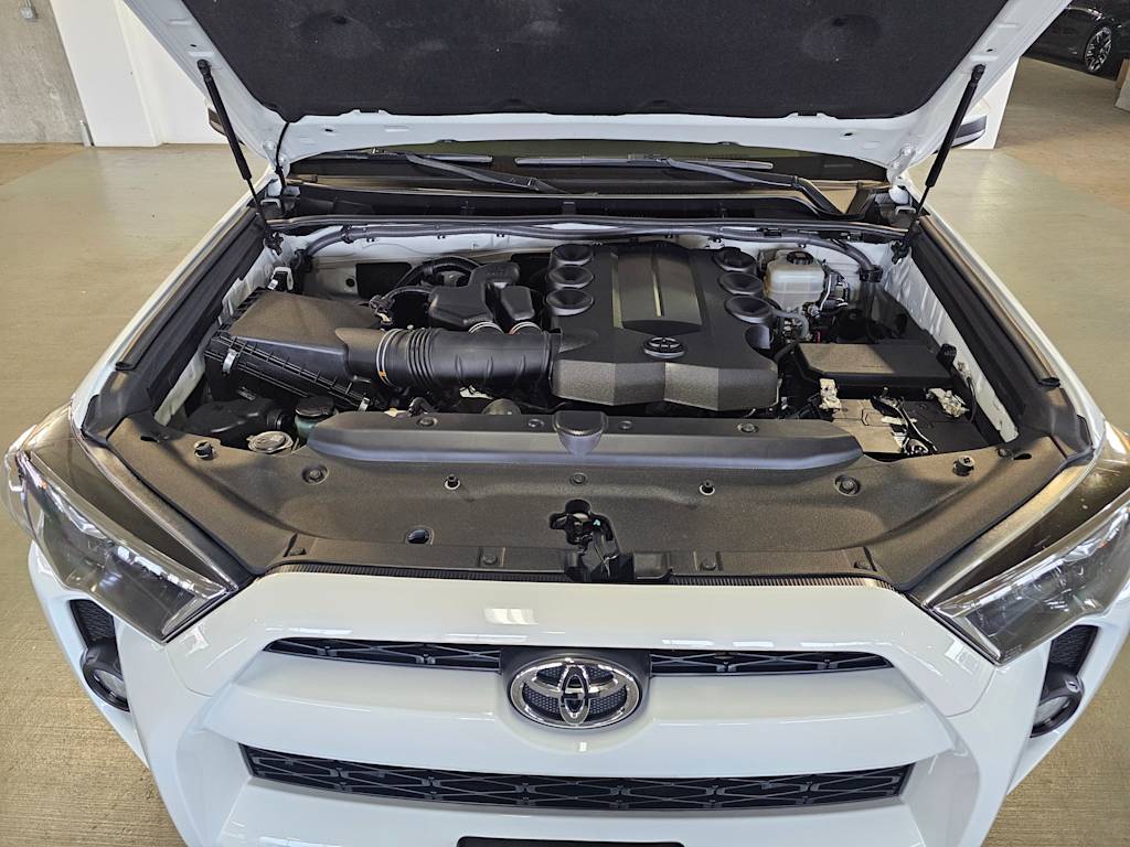 Thumbnail: 2018 Toyota 4Runner - 9
