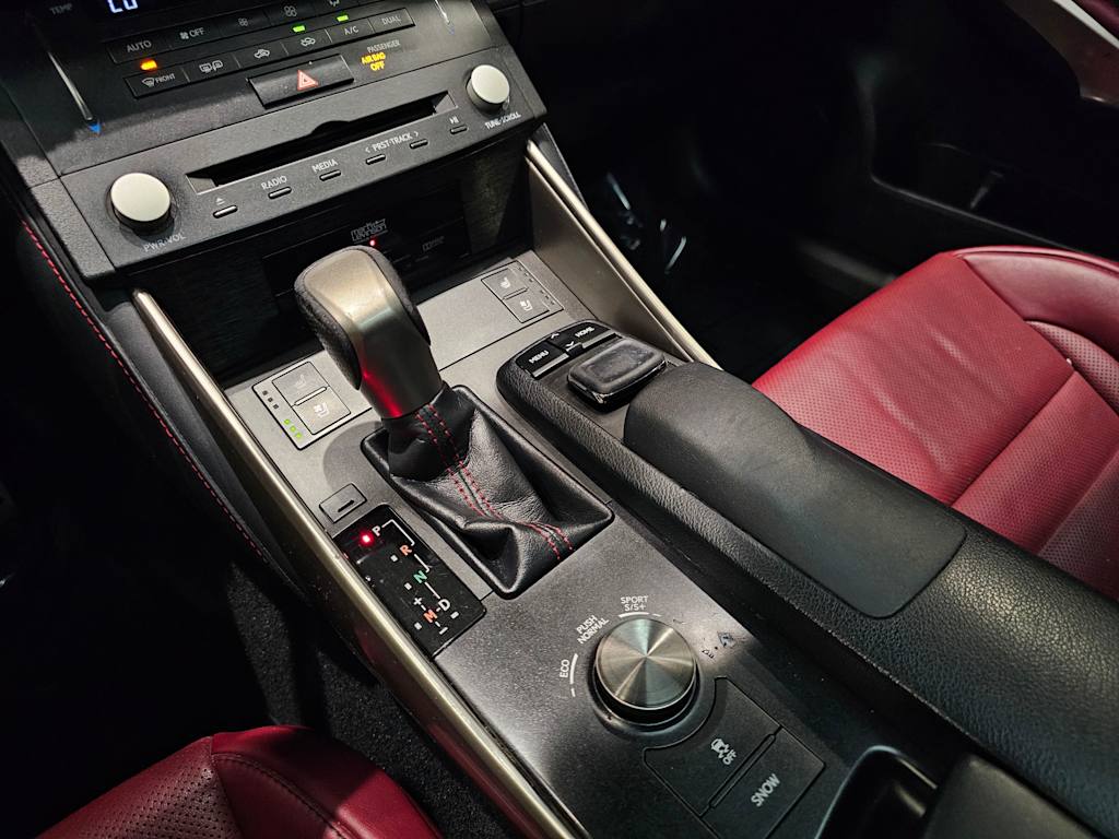 Thumbnail: 2015 Lexus IS - 25