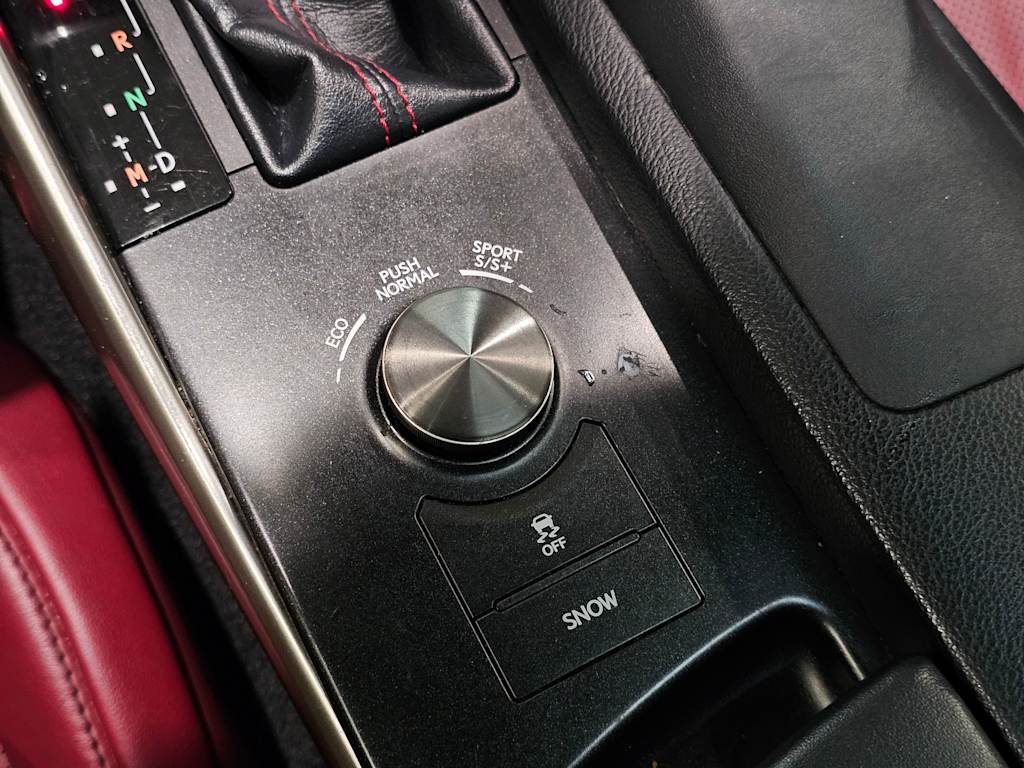 Thumbnail: 2015 Lexus IS - 26