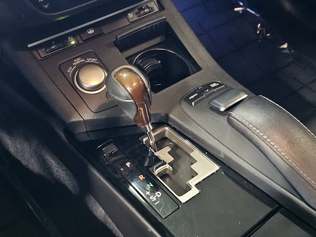 Thumbnail: 2013 Lexus ES - 26