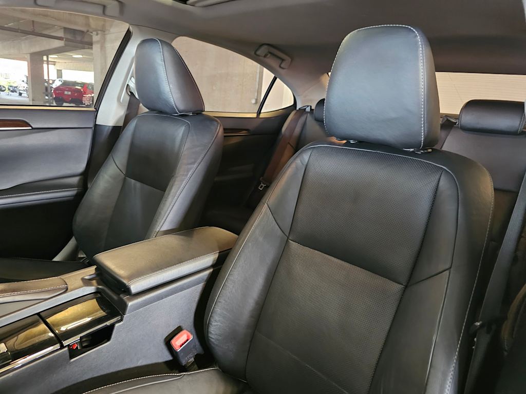 Thumbnail: 2013 Lexus ES - 11