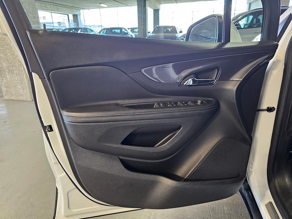 Thumbnail: 2019 Buick Encore - 28